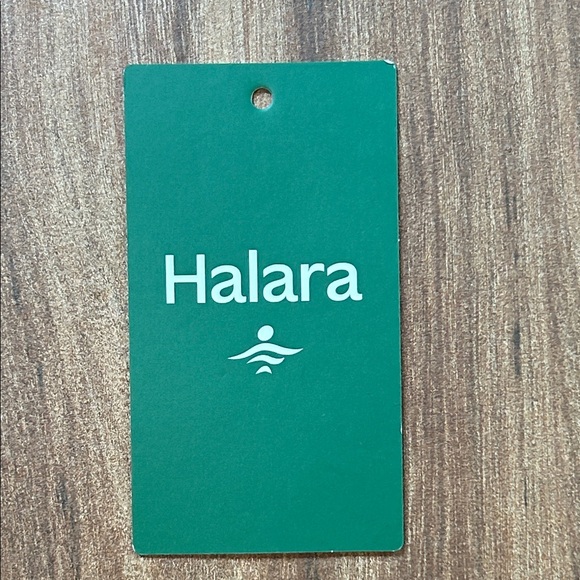 NWOT | HALARA OneForm | Compression | 7/8 Leggings Bundle| Size Small - Picture 10 of 11